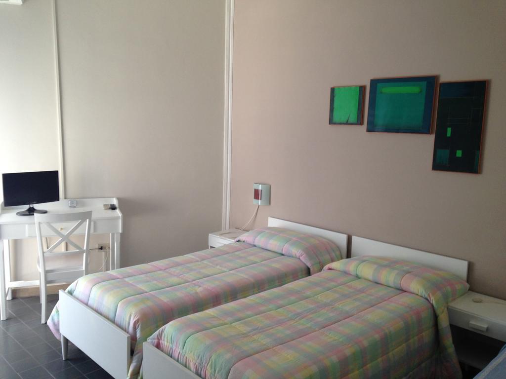Hotel Anna Terracina Zimmer foto