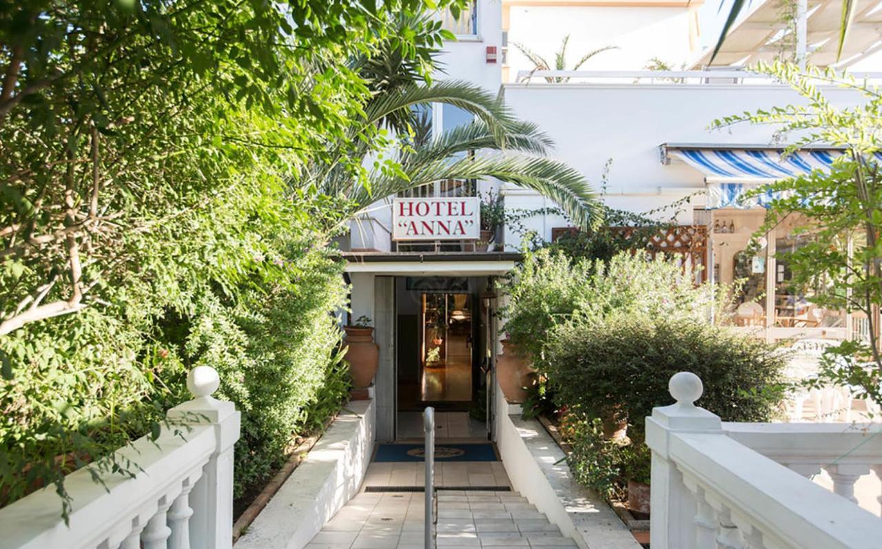 Hotel Anna Terracina Exterior foto